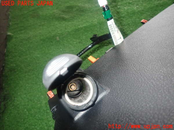 1UPJ-26157516]シエンタハイブリッド(NHP170G)グローブボックス1 中古_m0005.jpg