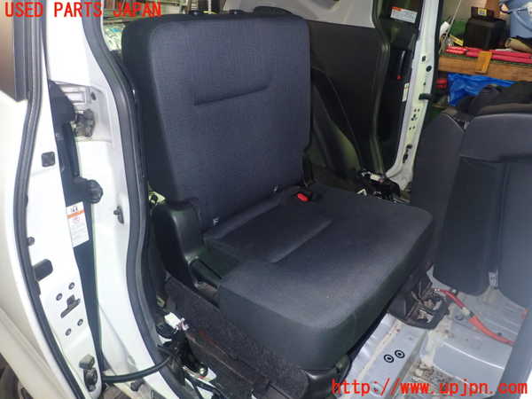 1UPJ-26157145]シエンタハイブリッド(NHP170G)右2列目シート 中古_m0001.jpg