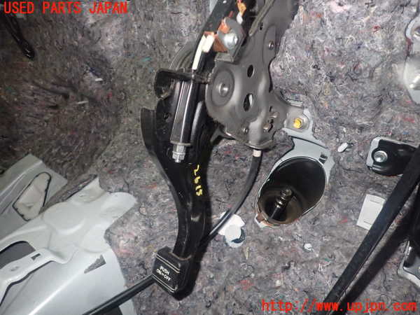 1UPJ-26157550]シエンタハイブリッド(NHP170G)サイドブレーキレバー 中古_m0001.jpg
