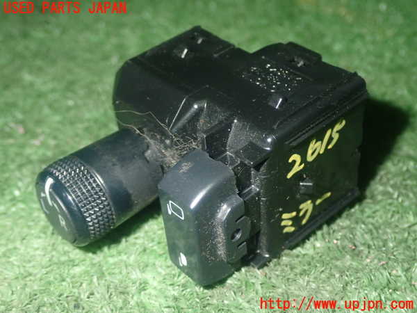 1UPJ-26156280]シエンタハイブリッド(NHP170G)ミラースイッチ 中古_m0002.jpg