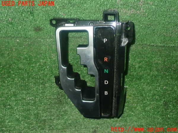 5UPJ-26157693]シエンタハイブリッド(NHP170G)内装トリム類3 中古_m0001.jpg