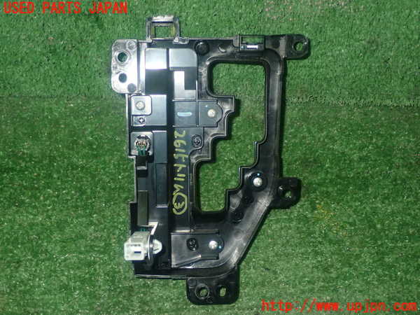 5UPJ-26157693]シエンタハイブリッド(NHP170G)内装トリム類3 中古_m0002.jpg