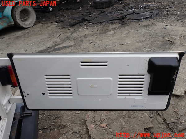 1UPJ-26161566]ジープ・ラングラー(TJ40S)バックドア リアゲート ハッチ 中古_m0003.jpg