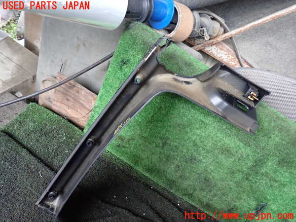 1UPJ-26167655]ジープ・ラングラー(TJ40S)右フロントピラートリム 中古_m0002.jpg
