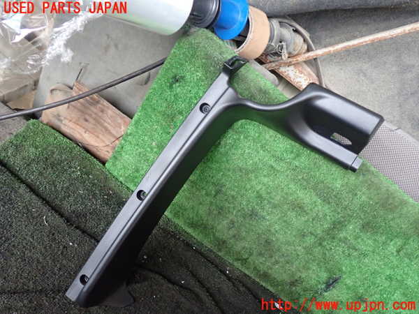 1UPJ-26167660]ジープ・ラングラー(TJ40S)左フロントピラートリム 中古_m0001.jpg