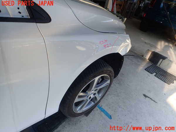 1UPJ-26171080]ボルボ・V40(MD4204T)右前フェンダー 中古_m0003.jpg