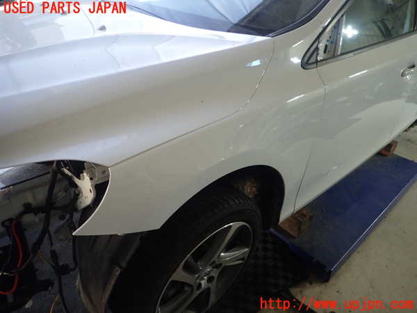 1UPJ-26171082]ボルボ・V40(MD4204T)左前フェンダー 中古_m0001.jpg