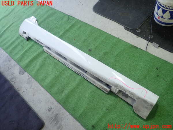 1UPJ-26171390]ボルボ・V40(MD4204T)右サイドステップ 中古_m0001.jpg