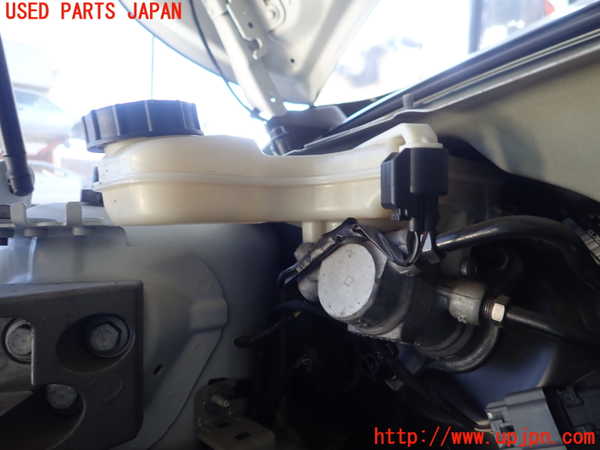 1UPJ-26174050]ボルボ・V40(MD4204T)ブレーキマスターシリンダー 中古_m0001.jpg