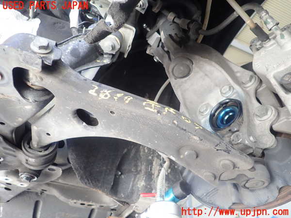 5UPJ-26175186]ボルボ・V40(MD4204T)左フロントロアアーム1 中古_m0001.jpg