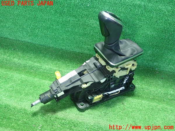 5UPJ-26177555]ボルボ・V40(MD4204T)ATシフトレバー 中古_m0002.jpg