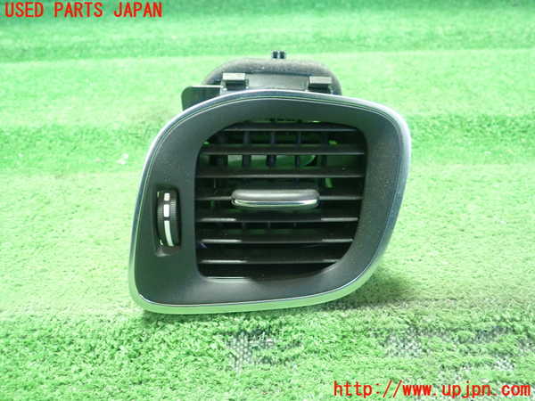 1UPJ-26177526]ボルボ・V40(MD4204T)エアコン吹き出し口1（右） 中古_m0001.jpg