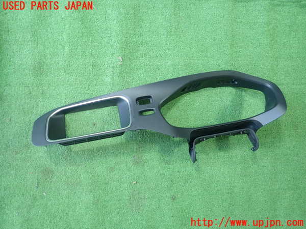 5UPJ-26177510]ボルボ・V40(MD4204T)メーターフード 中古_m0001.jpg