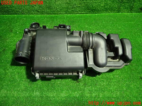 1UPJ-26192560]フィット(Fit) ハイブリッド(e：HEV)(GR4)エアクリーナーボックス 中古_m0001.jpg