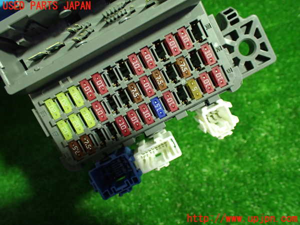1UPJ-26196741]フィット(Fit) ハイブリッド(e：HEV)(GR4)ヒューズボックス1 中古_m0002.jpg