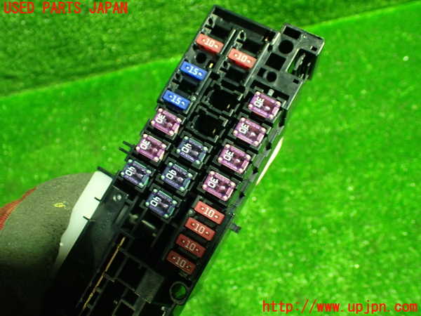 1UPJ-26196742]フィット(Fit) ハイブリッド(e：HEV)(GR4)ヒューズボックス2 中古_m0002.jpg