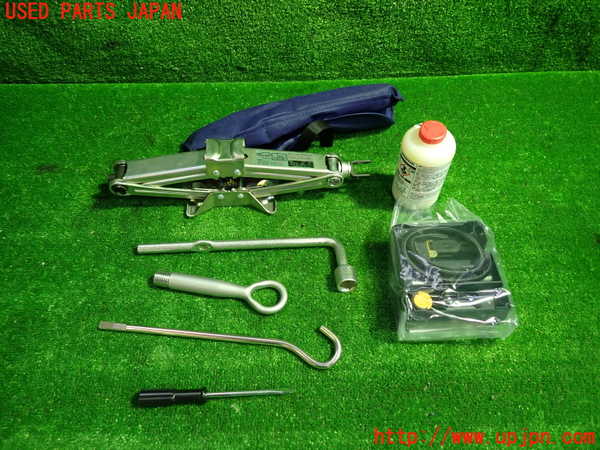 1UPJ-26197805]フィット(Fit) ハイブリッド(e：HEV)(GR4)車載工具 中古_m0001.jpg