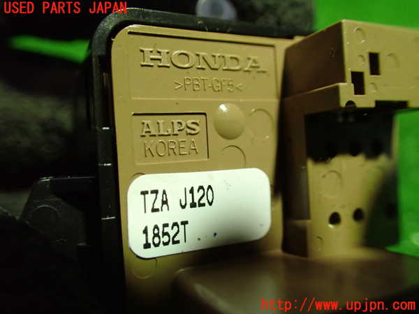 5UPJ-26196280]フィット(Fit) ハイブリッド(e：HEV)(GR4)ミラースイッチ 中古_m0002.jpg