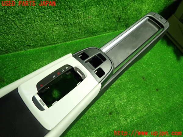 1UPJ-26197540]フィット(Fit) ハイブリッド(e：HEV)(GR4)センターコンソール 中古_m0003.jpg