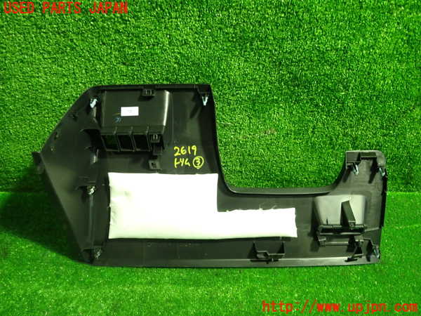 1UPJ-26197693]フィット(Fit) ハイブリッド(e：HEV)(GR4)内装トリム類3 中古_m0004.jpg