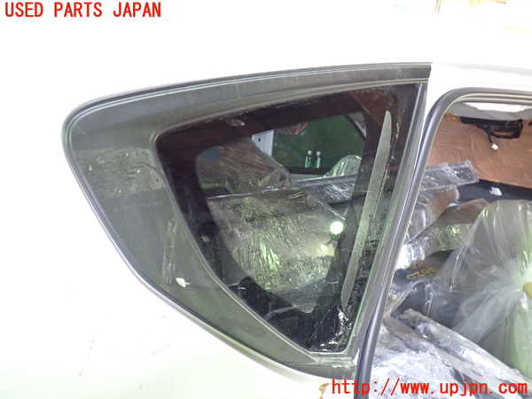1UPJ-26201380]CX-60(KH3P)右クォーターガラス NSG M31Q8 中古_m0001.jpg