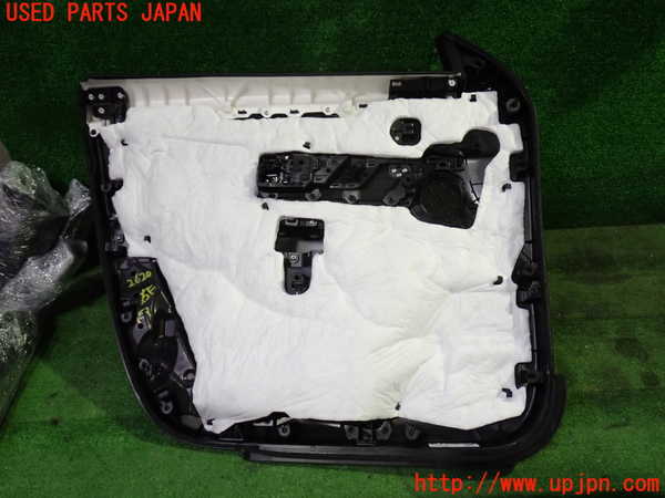 1UPJ-26201234]CX-60(KH3P)右前ドア内張り 中古_m0004.jpg