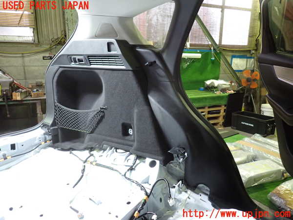 1UPJ-26207680]CX-60(KH3P)左リアピラートリム 中古_m0001.jpg