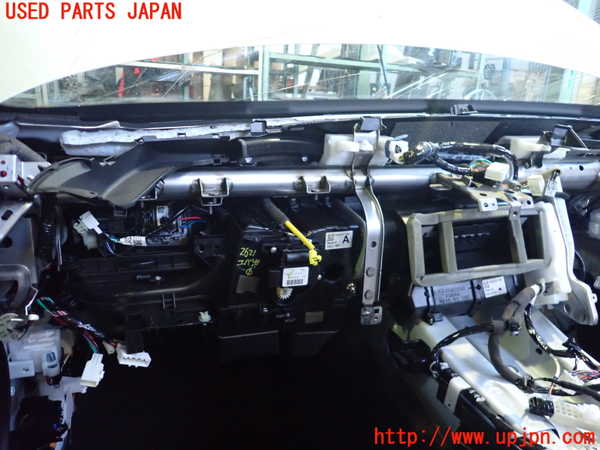 5UPJ-26216081]ロードスター(ND5RC)エバポレーター1 中古_m0001.jpg