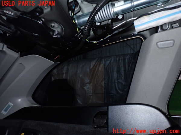 2UPJ-26221382]BMW 523i ツーリング(XL20)左クォーターガラス (43R-001583) 中古_m0002.jpg