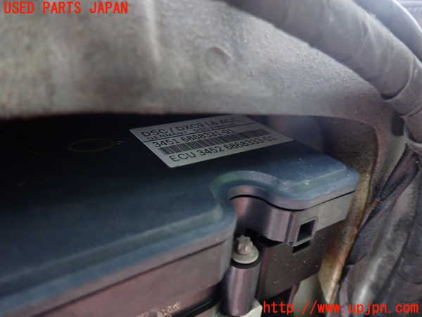 2UPJ-26224040]BMW 523i ツーリング(XL20)ABSアクチュエーター 中古_m0002.jpg