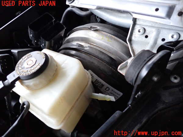 2UPJ-26224055]BMW 523i ツーリング(XL20)ブレーキマスターバック 中古_m0001.jpg