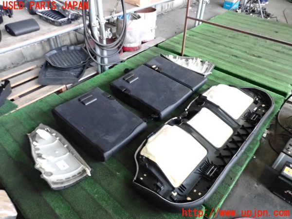2UPJ-26227385]BMW 523i ツーリング(XL20)リアシート 中古_m0005.jpg