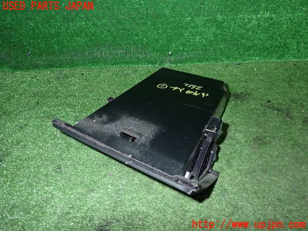 2UPJ-26227841]BMW 523i ツーリング(XL20)小物入れ1 中古_m0001.jpg