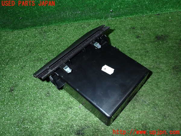 2UPJ-26227841]BMW 523i ツーリング(XL20)小物入れ1 中古_m0003.jpg
