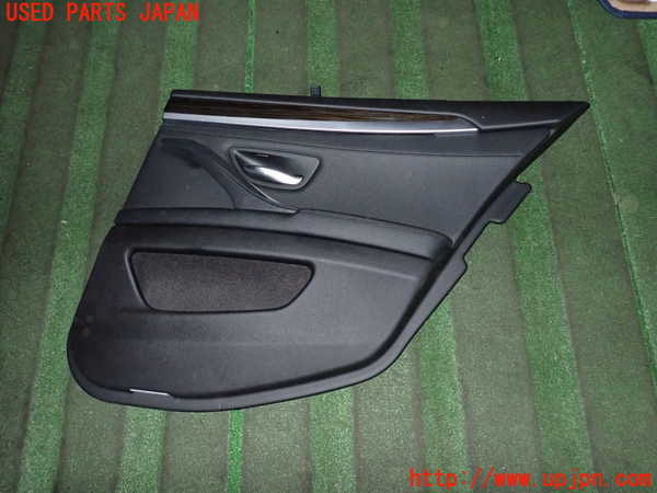 2UPJ-26221294]BMW 523i ツーリング(XL20)右後ドア内張り 中古_m0001.jpg
