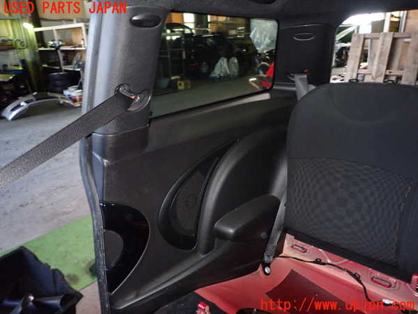 5UPJ-26237675]BMW ミニ(MINI)ジョンクーパーワークス(JCW)(MFJCW R56)右リアピラートリム 中古_m0001.jpg