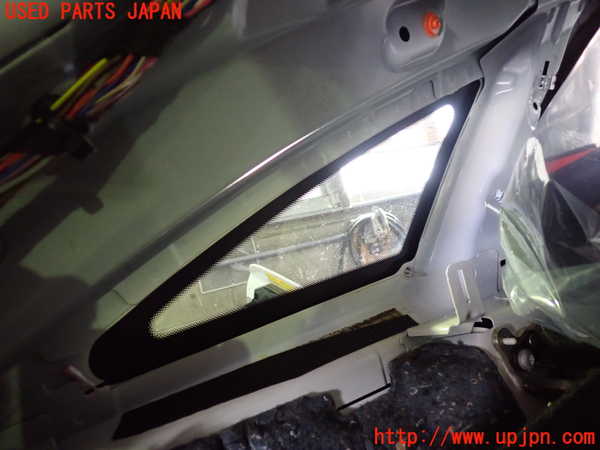 1UPJ-26241382]ベンツ CLA180 シューティングブレーク（X117）(117942)左クォーターガラス 中古_m0003.jpg