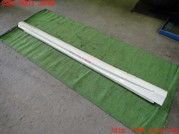 1UPJ-26241390]ベンツ CLA180 シューティングブレーク（X117）(117942)右サイドステップ 中古_m0003.jpg