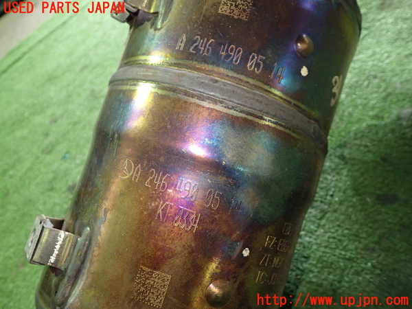 1UPJ-26242661]ベンツ CLA180 シューティングブレーク（X117）(117942)触媒1 中古_m0002.jpg