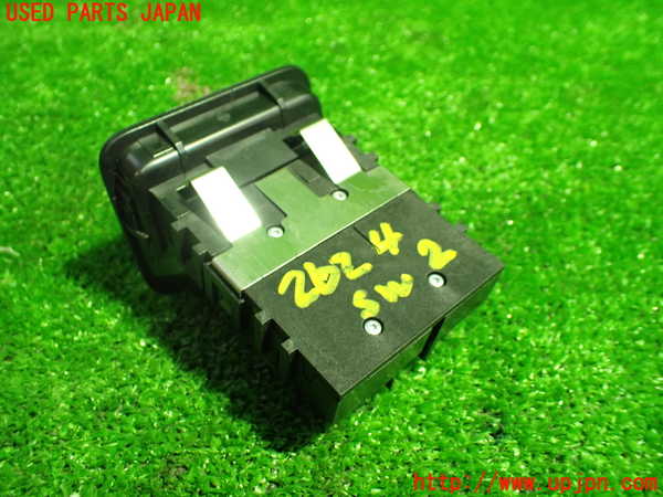 5UPJ-26246307]ベンツ CLA180 シューティングブレーク（X117）(117942)スイッチ2（パーキング） 中古_m0004.jpg