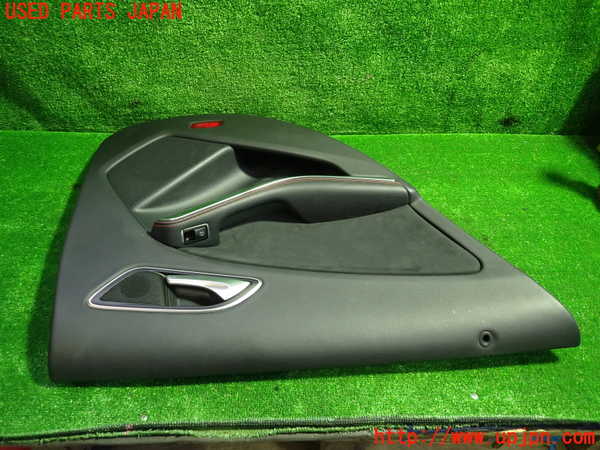 1UPJ-26241324]ベンツ CLA180 シューティングブレーク（X117）(117942)左後ドア内張り 中古_m0002.jpg