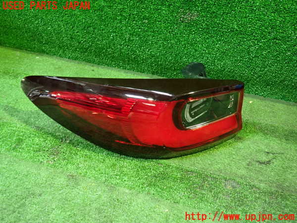 1UPJ-26251536]CX-60(KH3P)左テールランプ 中古_m0001.jpg