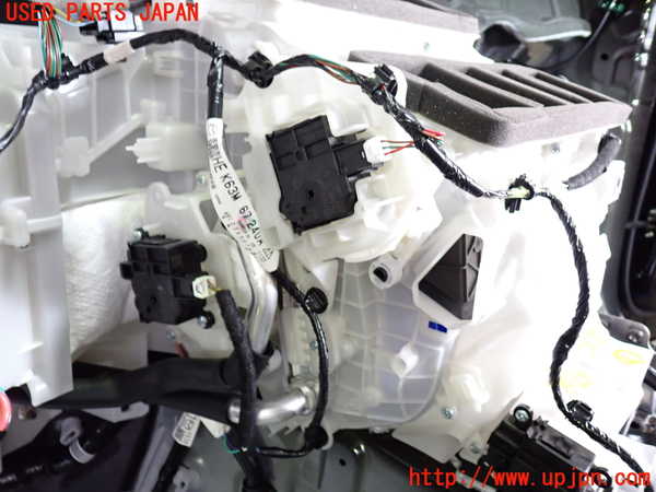 1UPJ-26256081]CX-60(KH3P)エバポレーター1 中古_m0002.jpg