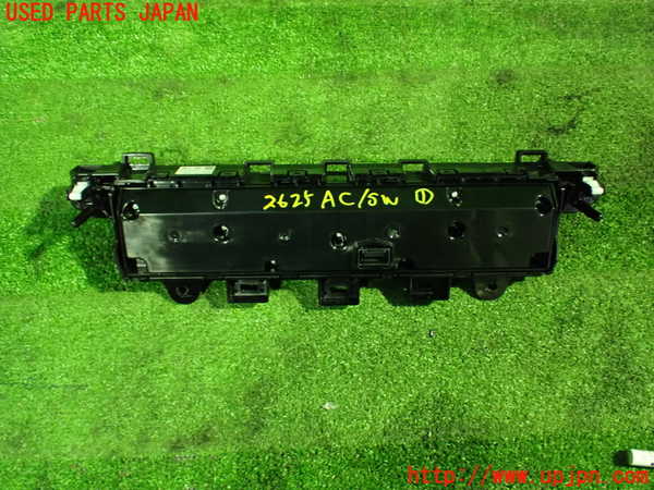 1UPJ-26256066]CX-60(KH3P)エアコンスイッチ1 中古_m0002.jpg