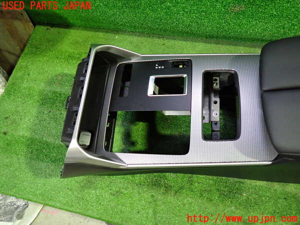 1UPJ-26257540]CX-60(KH3P)センターコンソール 中古_m0002.jpg