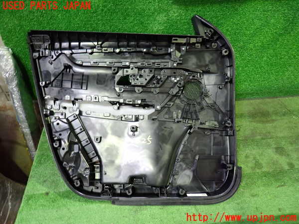 1UPJ-26251234]CX-60(KH3P)右前ドア内張り 中古_m0004.jpg