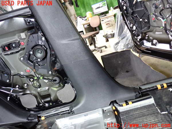 1UPJ-26257670]CX-60(KH3P)左センターピラートリム 中古_m0003.jpg