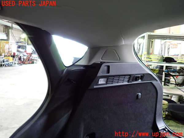 1UPJ-26257675]CX-60(KH3P)右リアピラートリム 中古_m0002.jpg