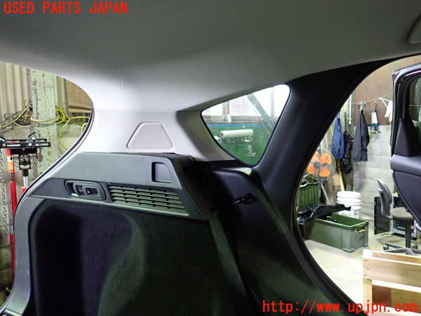 5UPJ-26257680]CX-60(KH3P)左リアピラートリム 中古_m0002.jpg