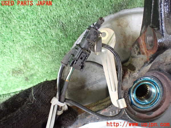 1UPJ-26264290]スーパーキャリイ(DA16T)右フロントナックルハブ 中古_m0003.jpg